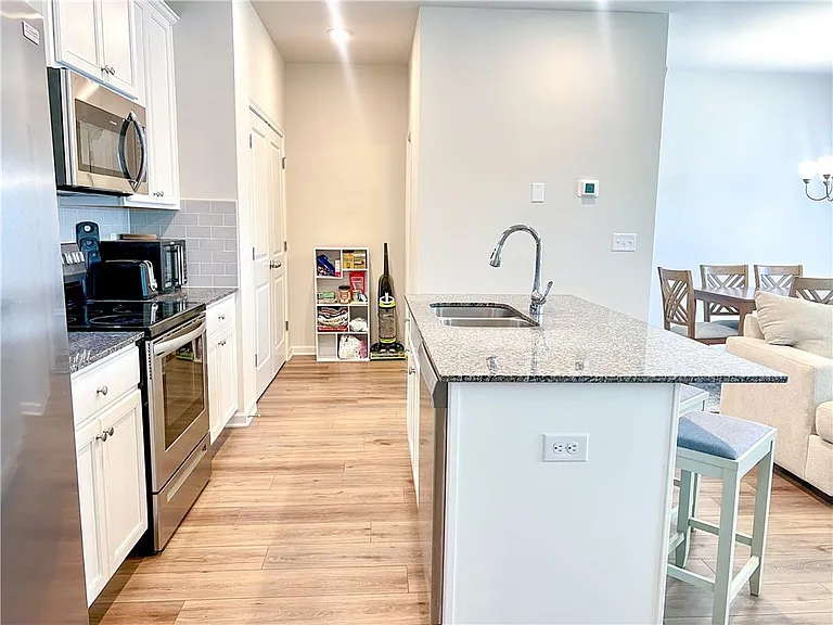 6321 Rosetta Dr — Photo 6