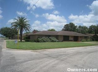 601 Kate St, Refugio, TX 78377