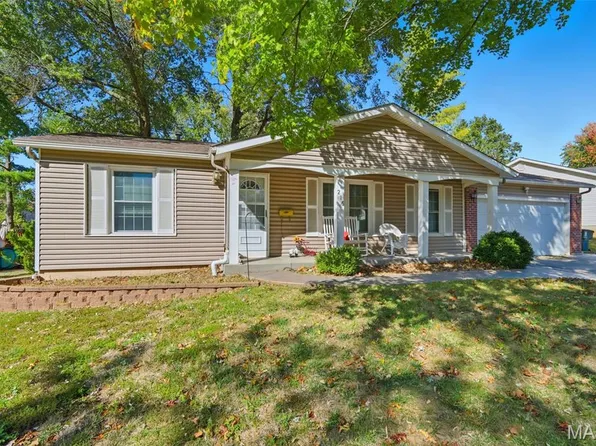215 Birchleaf Dr, Saint Peters, MO 63376