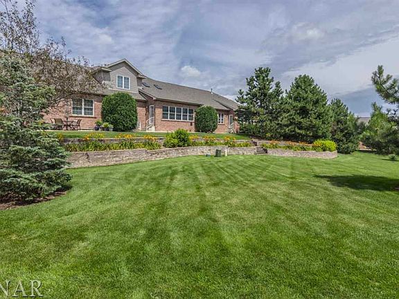 4th image of 6 Laurel Wood Dr