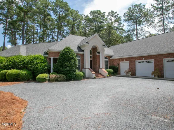 63 Abbottsford Drive, Pinehurst, NC 28374