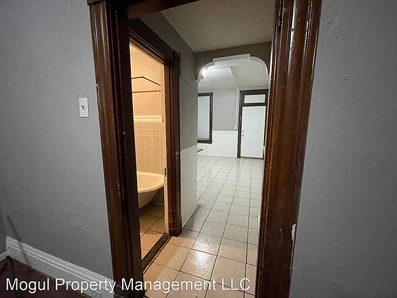 5th image of 3511 Ohio Ave #3511