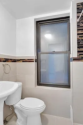 Rented by City Connections Realty | media 15