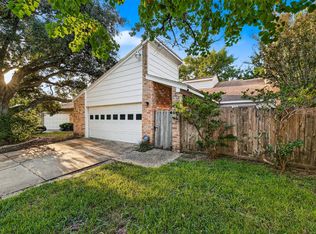 812 Fleetwood Place Dr, Houston, TX 77079