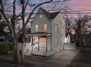 308 W 3rd St, Palmyra, NJ 08065