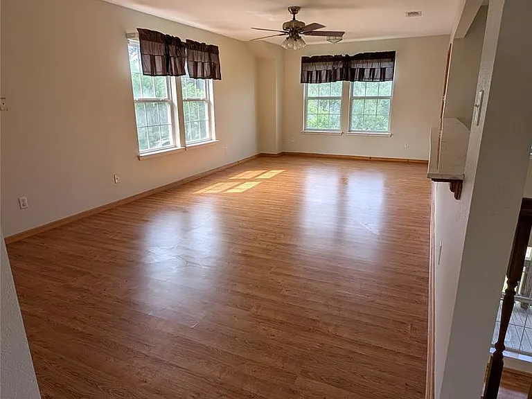 2567 Avenue D — Photo 25