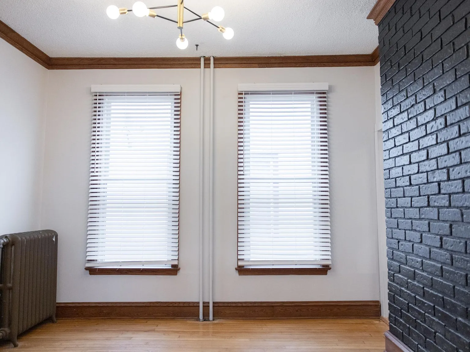 882 Lafond Ave — Photo 3