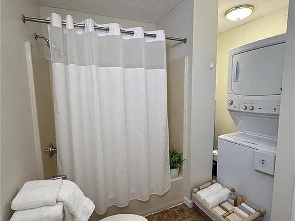 5th image of 3524 W Shore Rd APT 807