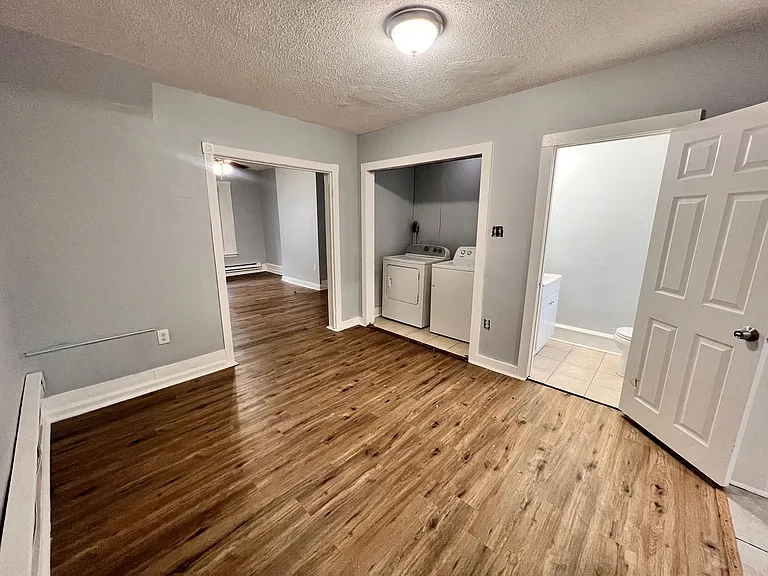 233 N Ramsey St — Photo 5