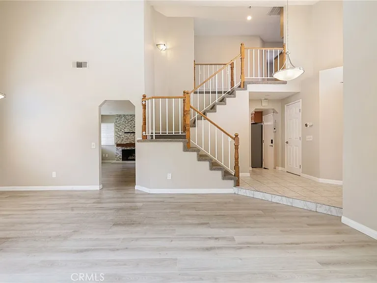23205 Azela Cir — Photo 8