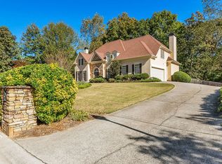 5305 Overbend Trl, Suwanee, GA 30024