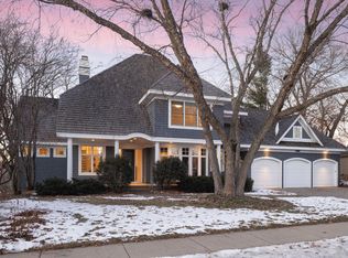 14898 Boulder Pointe Rd, Eden Prairie, MN 55347