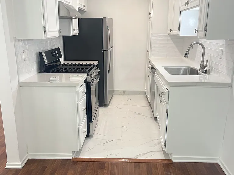 11975 Iowa Ave #3 — Photo 1
