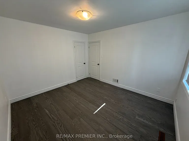 9 Blaydon Ave — Photo 12