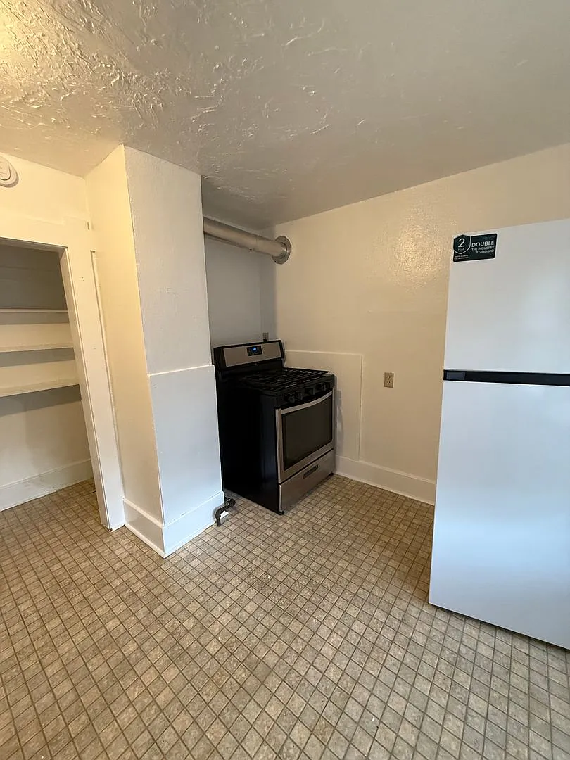 101 W Second Street Whitehall — Photo 4