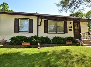 1952 3rd St E, Saint Paul, MN 55119