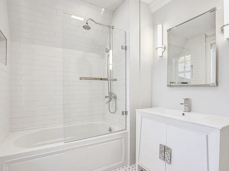 849 Lake Ave — Photo 35