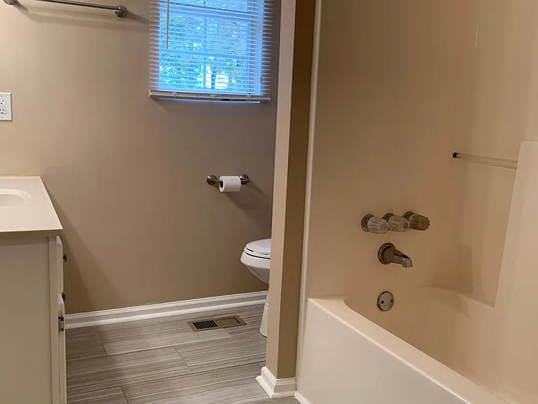 25 Vocational Dr SW #25 — Photo 21