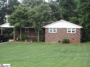 231 Lakewood Dr, Clinton, SC 29325