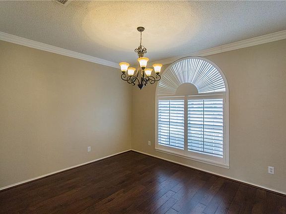 4th image of 706 Hugh Walker Dr