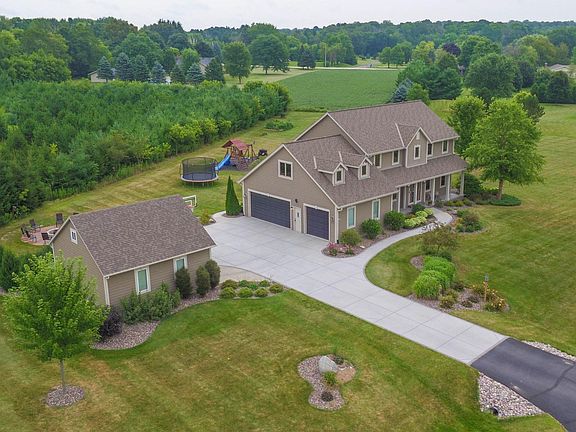 4th image of 1330 Windy Knoll Dr
