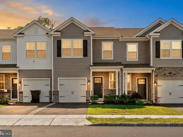 35 Alexander Way, Mount Holly, NJ 08060