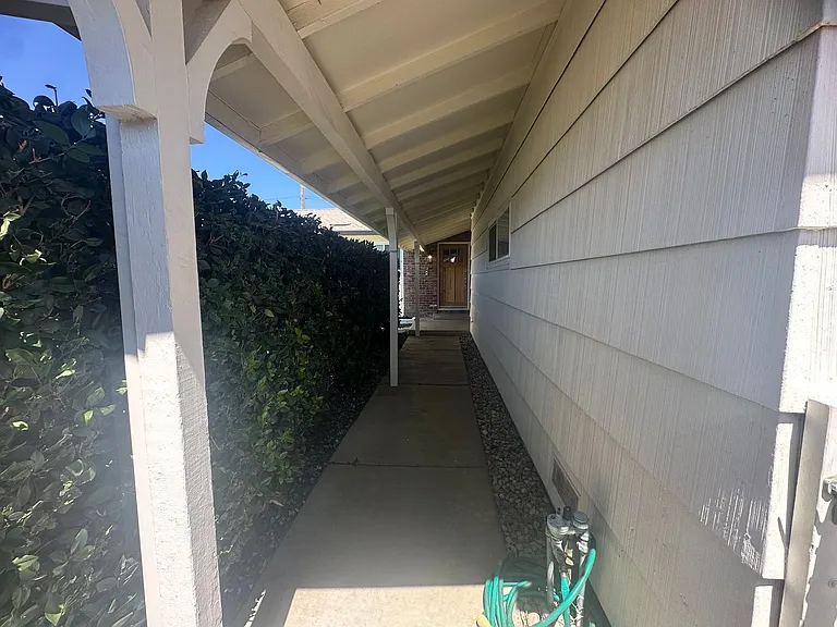 9101 Rosewood Dr — Photo 5
