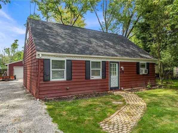 9958 Dupont Dr, Columbia Station, OH 44028