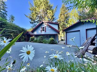 70700 Majestic Shores Rd, North Bend, OR 97459