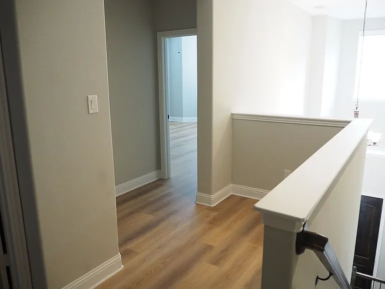 4129 Broadway Ave — Photo 14