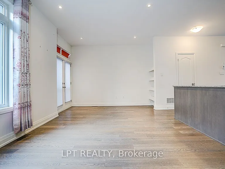 84 William Saville St — Photo 13