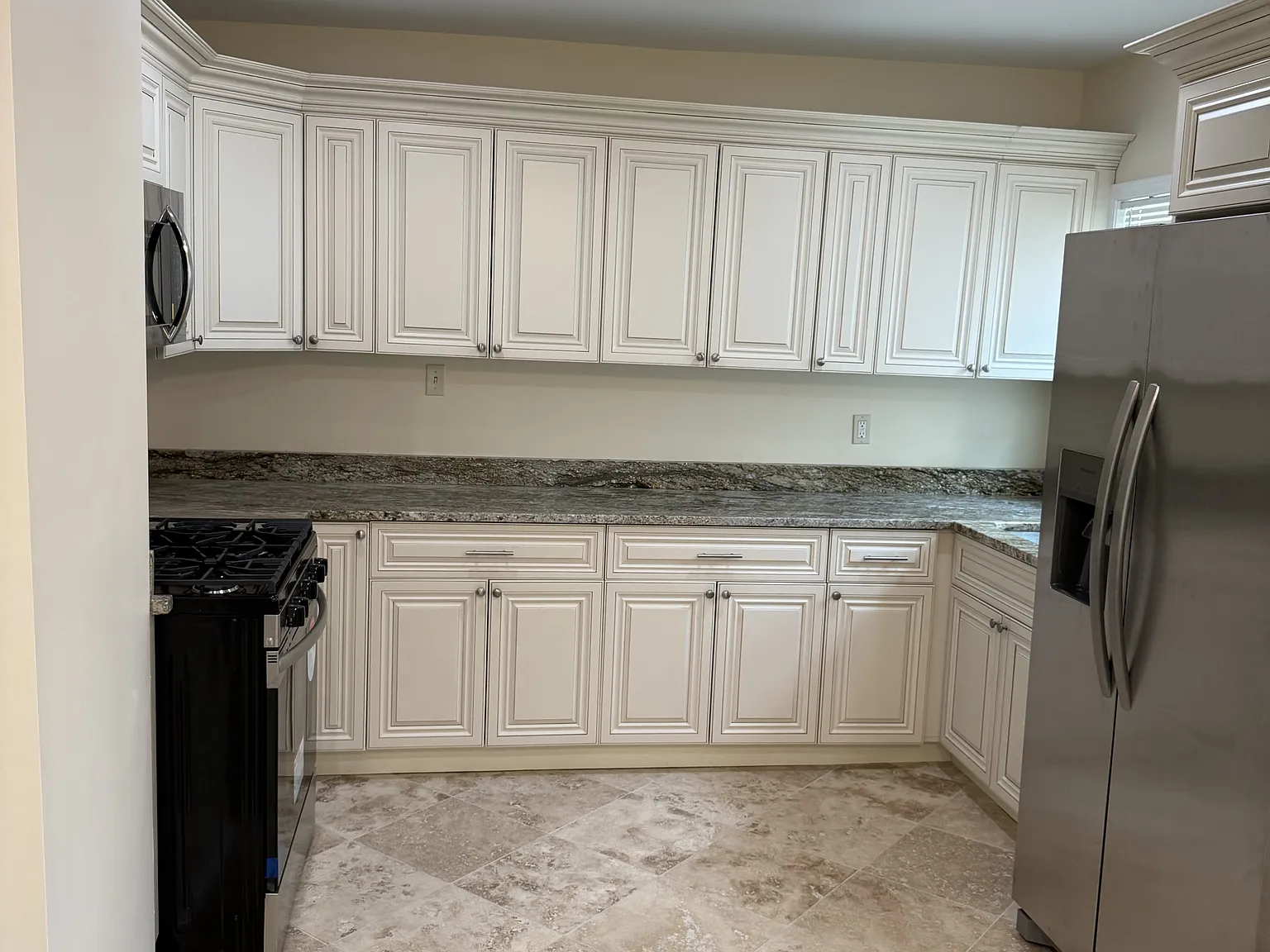 168 Lowell Avenue - 2 — Photo 3