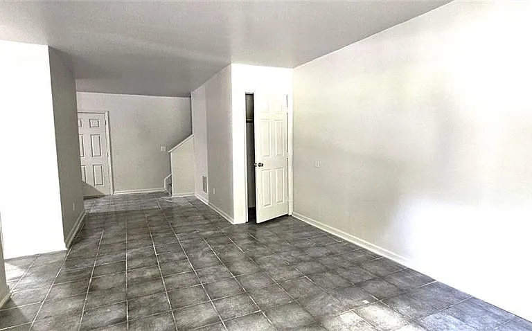 501 Pine Park St #O — Photo 1