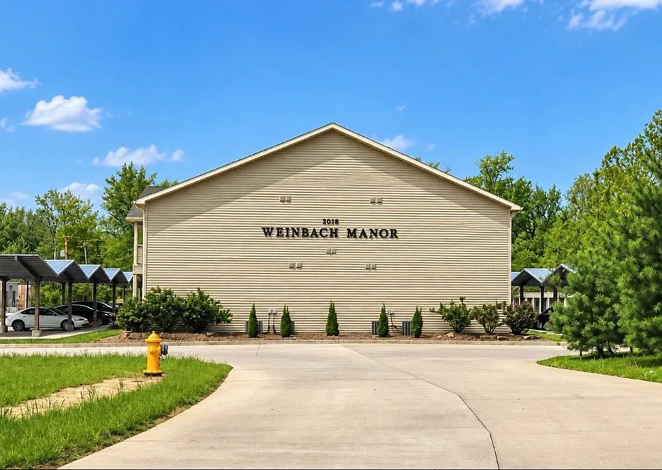 Weinbach Manor Apartments
