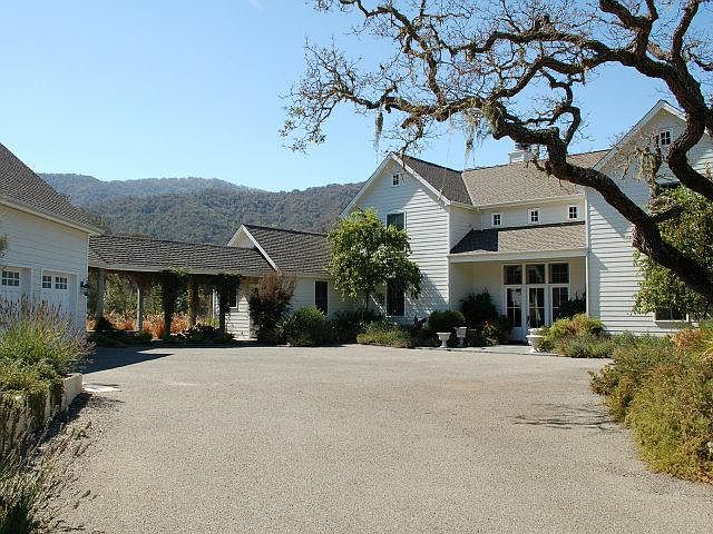 1st image of 23 Sleepy Hollow Dr