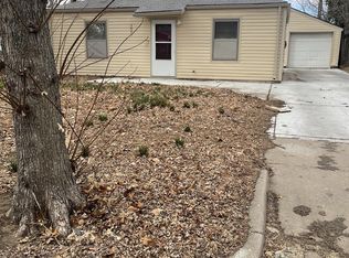 2041 S Madison Ave, Wichita, KS 67211