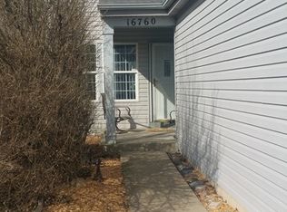 16760 S Parker Ridge Dr, Lockport, IL 60441