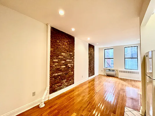 Rented by J & L Holding Corporation | media 10