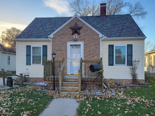 1505 Sparboe Ct, Webster City, IA 50595