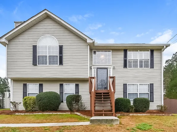 459 Pecan Wood Cir, Fairburn, GA 30213