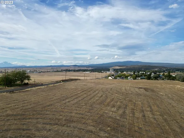 125 Pioneer Cir, Klickitat County, WA 98620