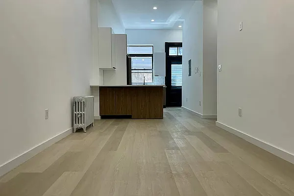 Rented by REAL New York | media 3