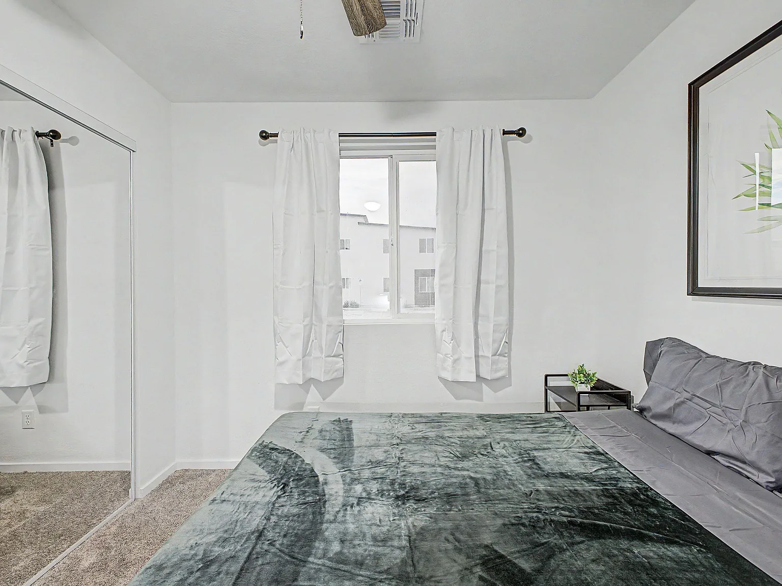 4 bed, 2.0 bath, 1020 sqft, $819 — Photo 4