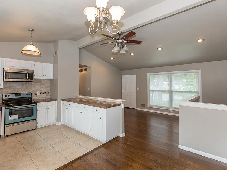 7001 NW Coronado St — Photo 12