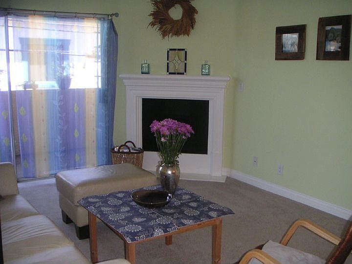 Living room with Fireplace