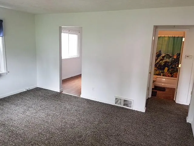 3064 Louise Ln — Photo 15