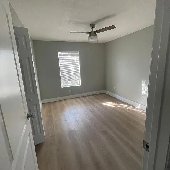 1114 Wyatt St — Photo 15