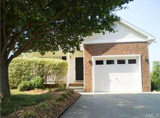 2101 McKinnon Dr, Clayton, NC 27520
