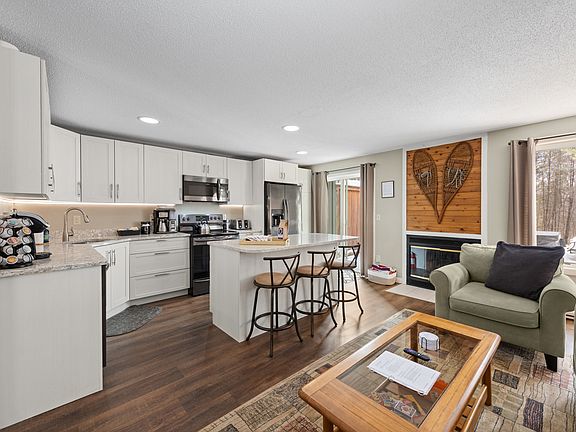 3rd image of 99 Pinnacle Rd #2