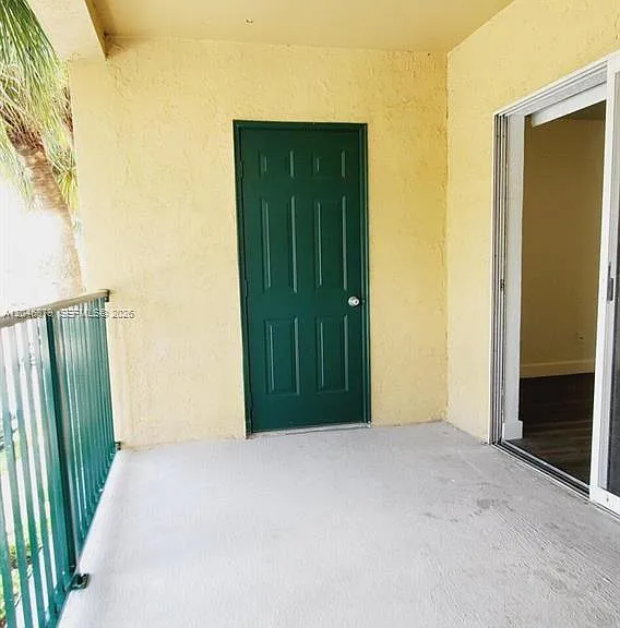 927 Riverside Dr #324 — Photo 11